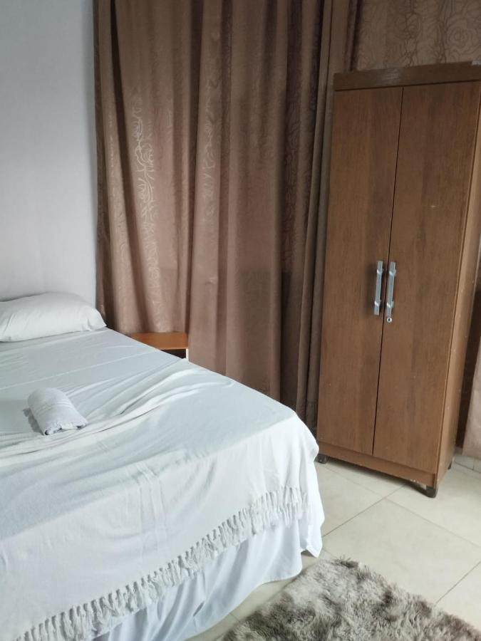 Hotel E Restaurante Lima Луис-Эдуарду-Магальяйнс Экстерьер фото