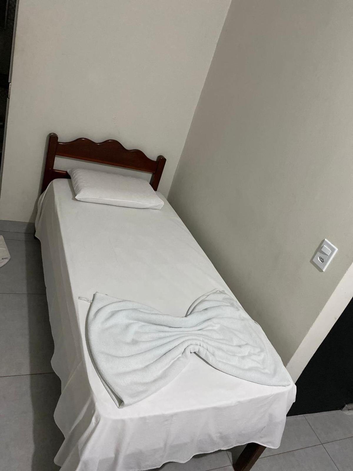 Hotel E Restaurante Lima Луис-Эдуарду-Магальяйнс Экстерьер фото
